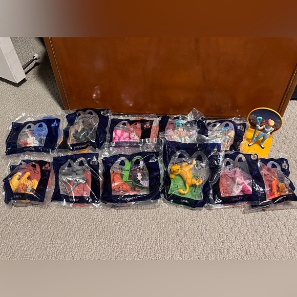 Lot of McDonald’s Disney Toys - Picture 1 of 4